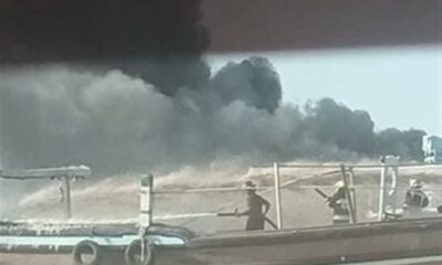 آتش‌سوزی در اسکله بندر دیر؛ 4 لنج تجاری طعمه حریق شدند