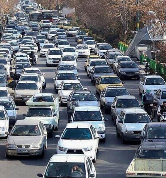 آخرین وضعیت جوی و ترافیکی جاده‌های کشور / ترافیک سنگین در محورهای ورودی تهران گزارش شد