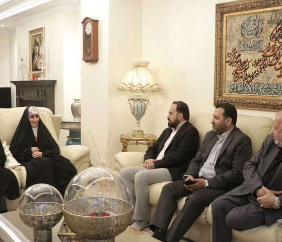 ابلاغ پیام رئیس مجلس به پرستار فداکار بیمارستان خاتم الانبیا (ص)