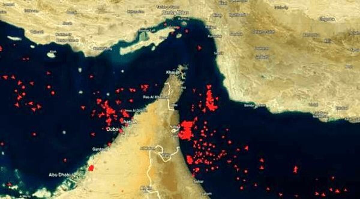 افزایش دامنه نفوذ ایران در تنگه هرمز/ بلومبرگ: کشتی‌ها از تنگه فاصله گرفتند