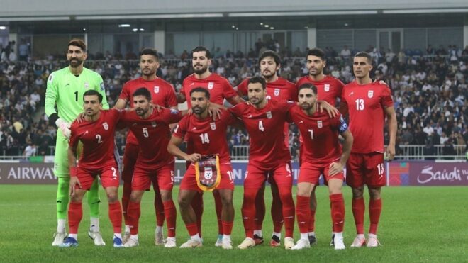 بدرقه تیم ملی فوتبال ایران در میدان انقلاب