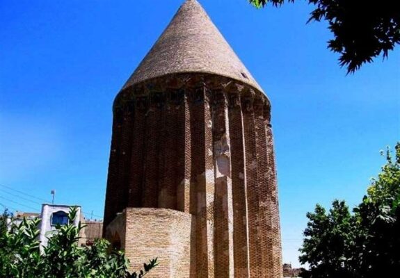 برج علاءالدوله؛ نگین 800 ساله تاریخ و معماری در قلب ورامین