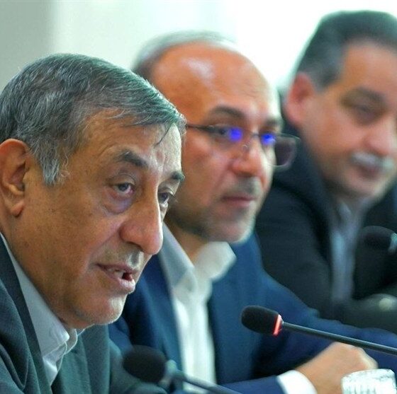 تاکید معاون اجرایی رئیس‌جمهور بر افزایش تردد کامیون‌ها در مرز بازرگان