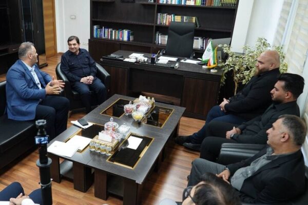 تجلیل مخبر از دو قهرمان پرافتخار وزنهبرداری کشور تجلیل مخبر از دو قهرمان پرافتخار وزنهبرداری کشور