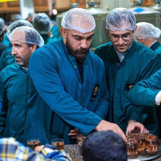 تصاویری از حضور تیم ملی کشتی در حرم رضوی