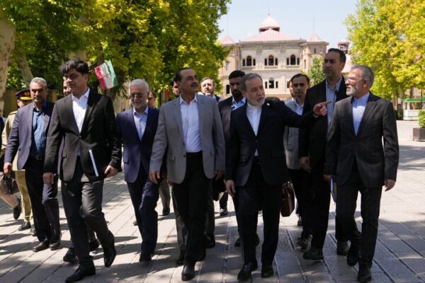 توافق خیلی دور، خیلی نزدیک/ تبوتاب دیپلماسی برای مهار بحران منطقه توافق خیلی دور، خیلی نزدیک/ تبوتاب دیپلماسی برای مهار بحران منطقه