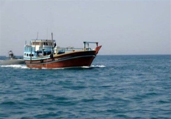 توقیف 3 شناور متخلف و کشف بیش از 8 تن صید ترال در سواحل بوشهر