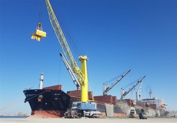 جهش 300 درصدی واردات کالاهای اساسی از بندر چابهار