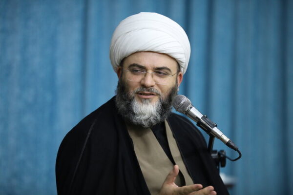حجتالاسلام قمی: این وضع معیشت، در شأن مردم نیست حجتالاسلام قمی: این وضع معیشت، در شأن مردم نیست