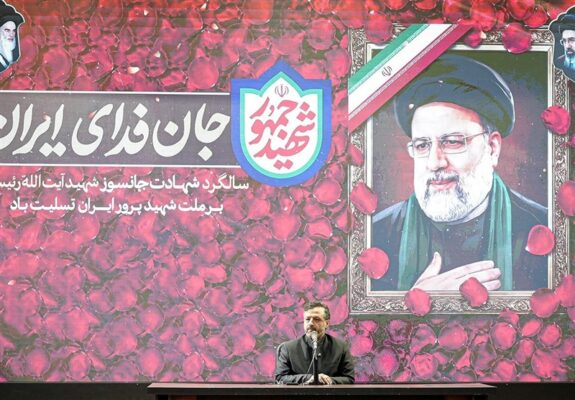 خاندوزی: اقتصاد ایران در دولت شهید رئیسی از رکود خارج شد خاندوزی: اقتصاد ایران در دولت شهید رئیسی از رکود خارج شد