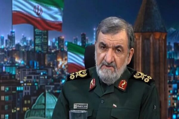 رضایی: ملت ایران در حال رقم زدن برگ زرینی دیگر است رضایی: ملت ایران در حال رقم زدن برگ زرینی دیگر است