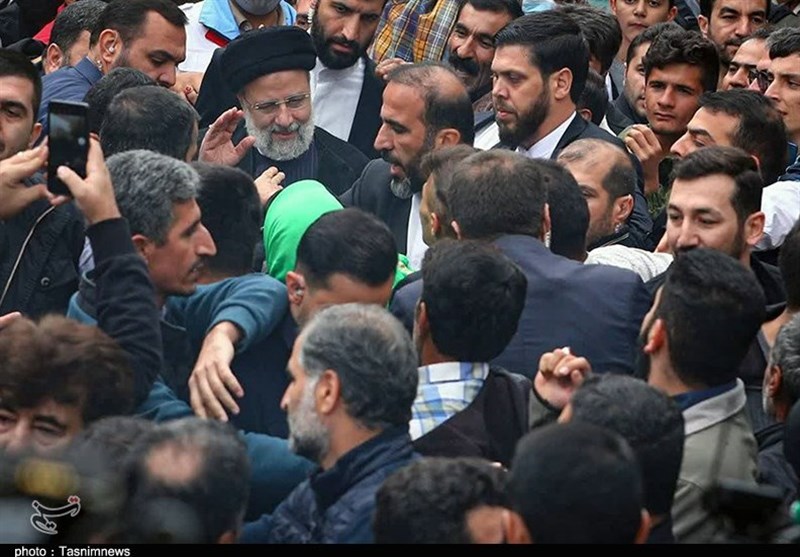 روایت یک استقبال تاریخی؛ وقتی کردستان به پیشواز شهید رئیسی رفت+تصاویر اخبار سنندج , اخبار استان کردستان , شهید , سید ابراهیم رئیسی , رئیس جمهور ,