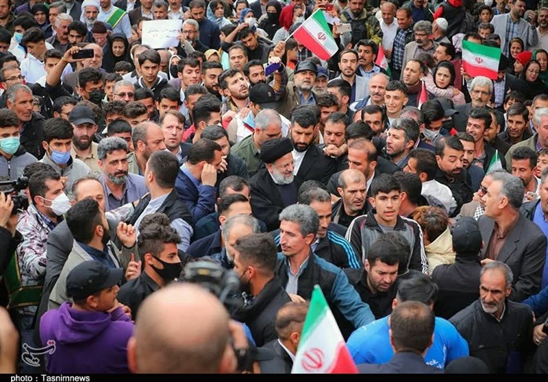 روایت یک استقبال تاریخی؛ وقتی کردستان به پیشواز شهید رئیسی رفت+تصاویر اخبار سنندج , اخبار استان کردستان , شهید , سید ابراهیم رئیسی , رئیس جمهور ,