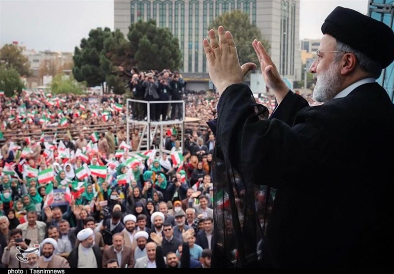 روایت یک استقبال تاریخی؛ وقتی کردستان به پیشواز شهید رئیسی رفت+تصاویر اخبار سنندج , اخبار استان کردستان , شهید , سید ابراهیم رئیسی , رئیس جمهور ,