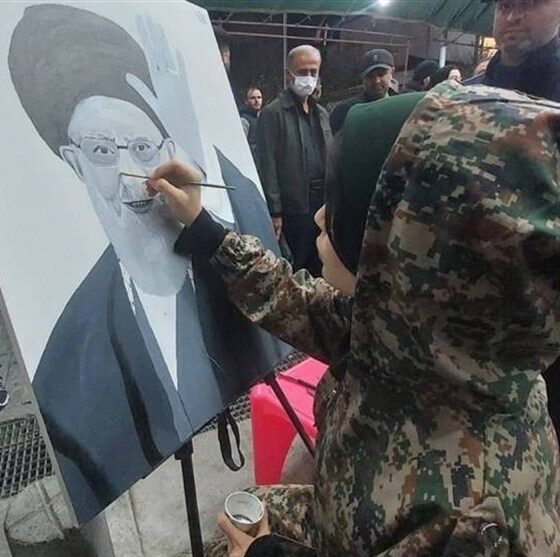 روایتی از ستایش دهه نودی و سودای کشیدن چهره‌ رهبر آسمانی