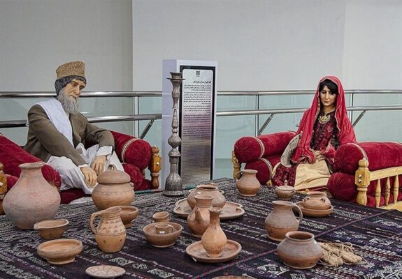 رونمایی از 88 شئ تاریخی توقیفی 4000 ساله در موزه جنوب شرق