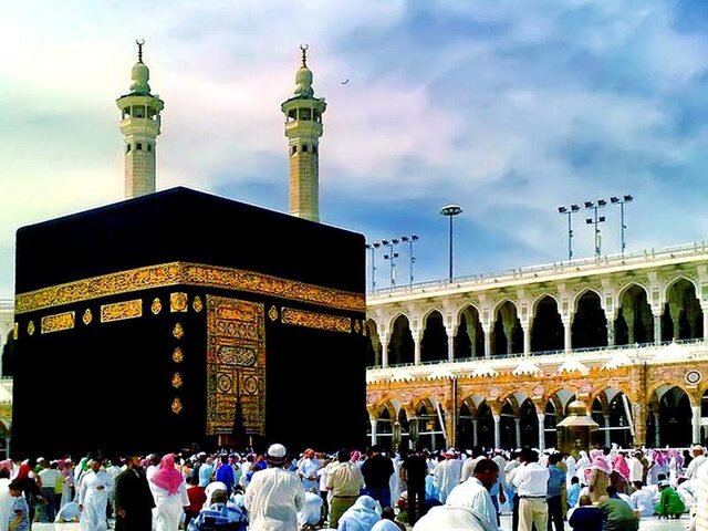 «سعی صفا و مروه» در حج، نماد تلاش مستمر انسان در میان بیم و امید است