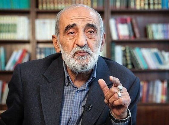 شریعتمداری: برای مقابله با محاصره دریایی تنها زبان موشک راهگشا است