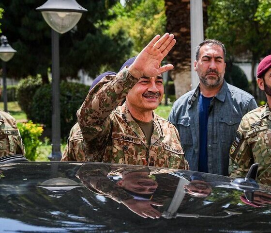 عاصم منیر وارد تهران شد