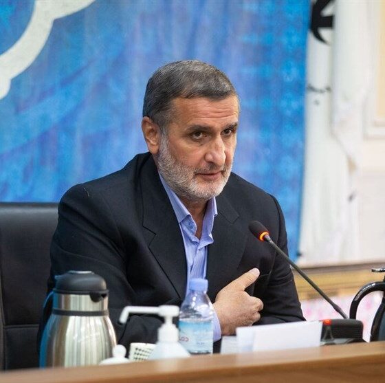 عزاداریم اما عقب‌نشینی نمی‌کنیم؛ دست‌مان روی ماشه است