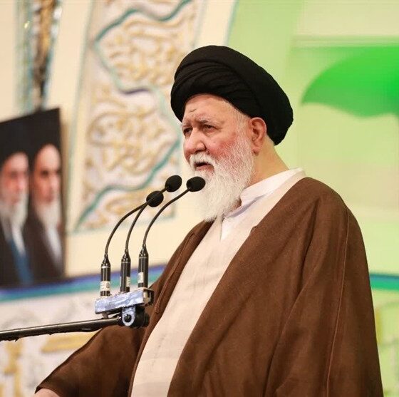 علم‌الهدی:نوسان قیمت از گرانی هم بدتر است/همه در مقابل معیشت مسئولیم