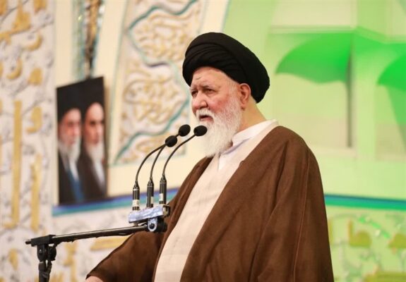 علمالهدی:نوسان قیمت از گرانی هم بدتر است/همه در مقابل معیشت مسئولیم علمالهدی:نوسان قیمت از گرانی هم بدتر است/همه در مقابل معیشت مسئولیم