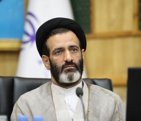 قیمت خودرو باید در شورای رقابت تعیین شود؛ کمبودی در ورق فولاد نداریم