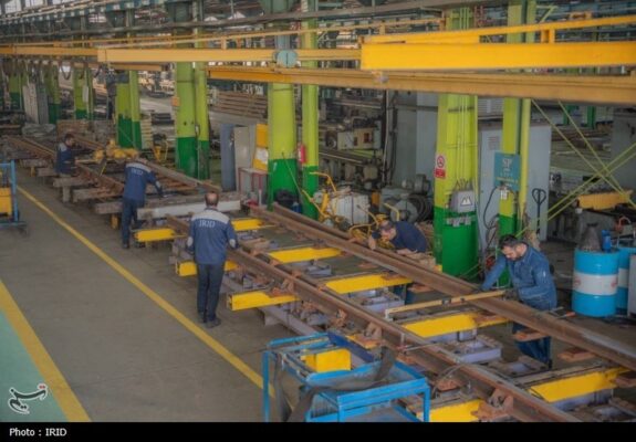 مصائب تلخ صنعتگران از نبرد برای بقا/ از رانتبازی تا نرخهای چندگانه! مصائب تلخ صنعتگران از نبرد برای بقا/ از رانتبازی تا نرخهای چندگانه!