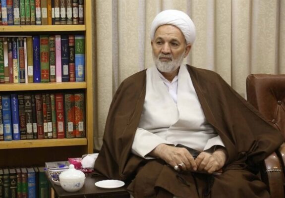 ملت ایران هیچ‌گاه در برابر دشمن تسلیم نخواهند شد