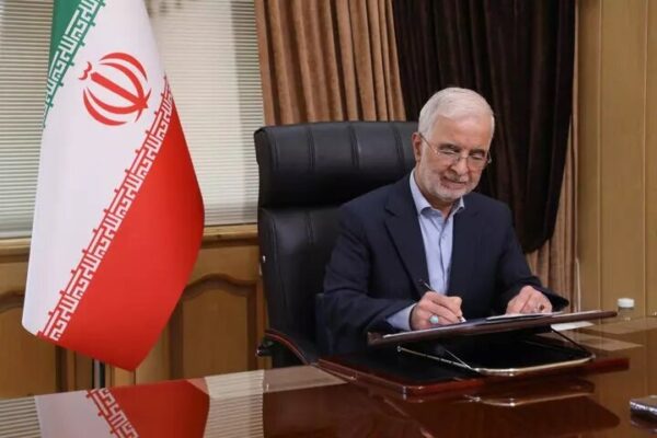 مومنی: ملت ایران در برابر تهدید دشمنان استوار ایستاده است مومنی: ملت ایران در برابر تهدید دشمنان استوار ایستاده است