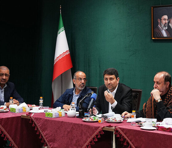 نشست نمایندگان با وزیر ارتباطات؛ تاکید بر لزوم کاهش قیمت اینترنت