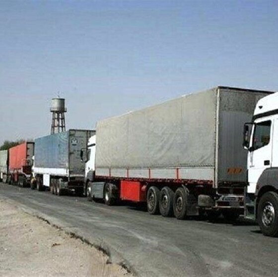 پای درد و دل کامیونداران همدانی/ ادامه کار صرفه اقتصادی ندارد