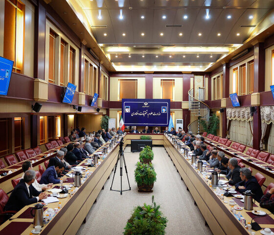 پزشکیان: حل مسائل کشور نیازمند حضور در میدان و اقدام عملی است