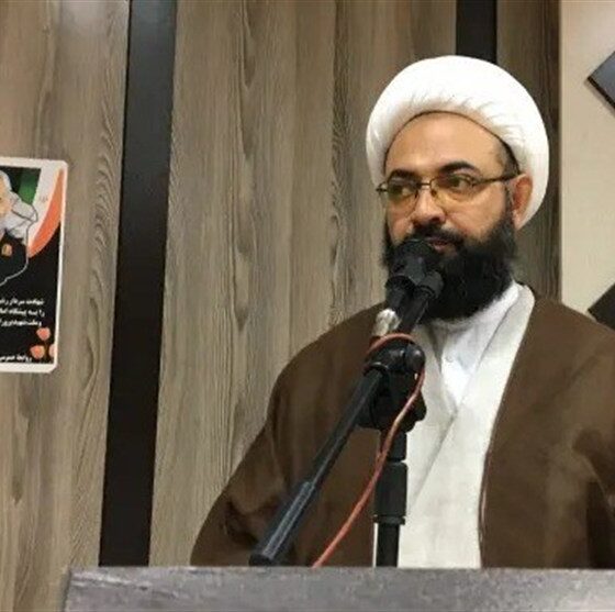 پیشنهاد گنجاندن نام مفاخر کشور در کتب درسی