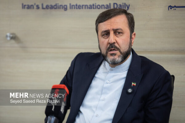 انتقاد غریبآبادی از سیاست تنبیهی دولت استرالیا علیه پزشکان انتقاد غریبآبادی از سیاست تنبیهی دولت استرالیا علیه پزشکان