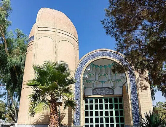 بانو امین نماد توانمندی زنان است/زن مجتهد می‌تواند مرجع معنوی باشد