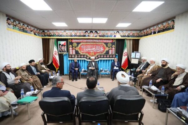 بقائی با امام جمعه و علمای همدان دیدار کرد بقائی با امام جمعه و علمای همدان دیدار کرد