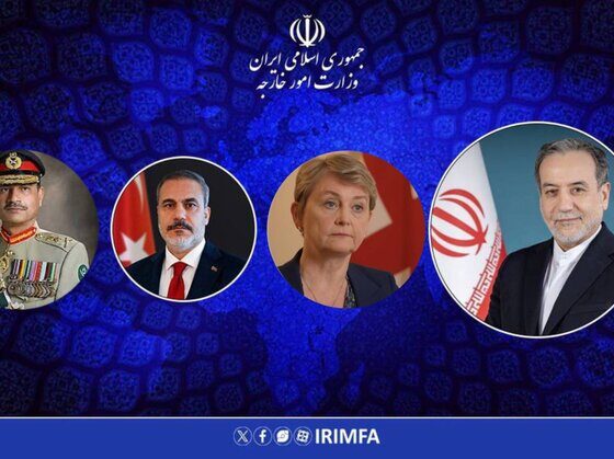 تماس‌های عراقچی با وزرای خارجه انگلیس، ترکیه و فرمانده ارتش پاکستان