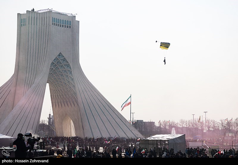 حال‌وهوای تهران پس از جنگ تحمیلی سوم/ روایت شهری زخمی اما زنده!