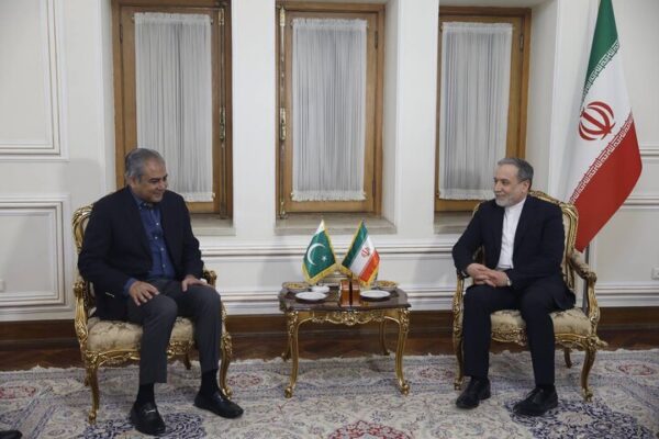 دیدار وزیر کشور پاکستان با وزیر خارجه کشورمان دیدار وزیر کشور پاکستان با وزیر خارجه کشورمان