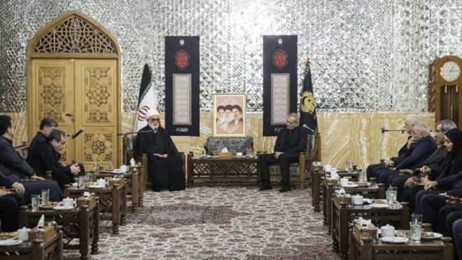 رئیس جمهور با تولیت آستان قدس رضوی دیدار و گفتگو کرد رئیس جمهور با تولیت آستان قدس رضوی دیدار و گفتگو کرد