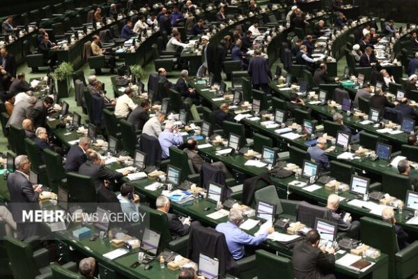 صحن علنی مجلس هفته پس از تشییع پیکر رهبر شهید انقلاب برگزار می‌شود