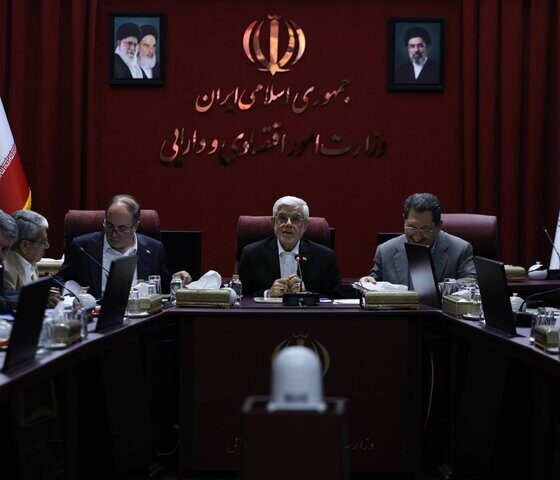 عارف: ایران دشمن را در صورت محاسبه غلط، شگفت زده می‌کند