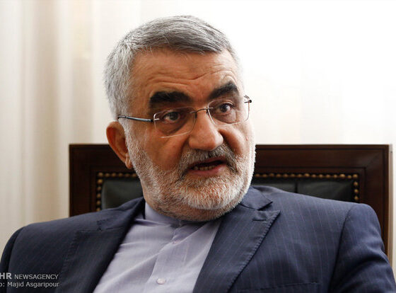 مجلس مدیریت بر تنگه هرمز را قانونمند می‌کند؛ عمان نیز پای کار است