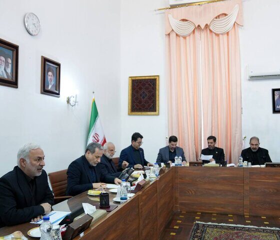 نشست مسئولان برگزاری مراسم تشییع رهبر شهید انقلاب با عراقچی