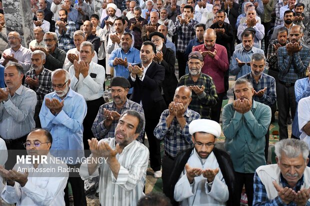 نمازجماعت باشکوه ظهرعاشورا در شهرری برگزارمی شود