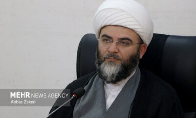 نهضت خمینی همچنان ادامه دارد