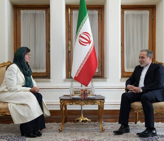 هماهنگ کننده مقیم سازمان ملل استوارنامه خود را تسلیم عراقچی کرد