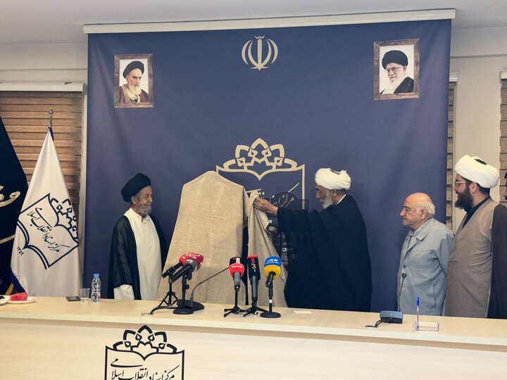 پورمحمدی: سبکزندگی رهبر شهید یک اسوه قابل انتقال است پورمحمدی: سبکزندگی رهبر شهید یک اسوه قابل انتقال است