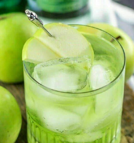 ۷ دلیل برای مصرف روزانه سیب